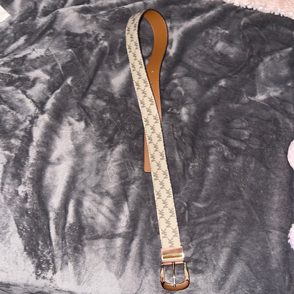 Micheal kors belt